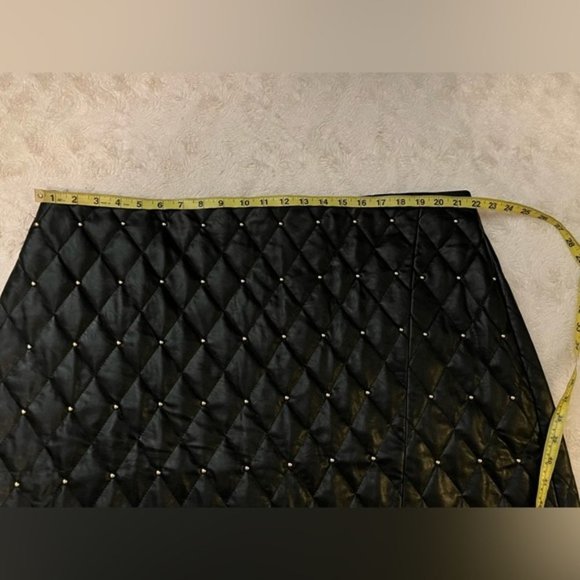 Eloquii Quilted Faux Leather Skirt With Studs Size 22 - Picture 5 of 10